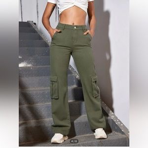 Green cargo jeans